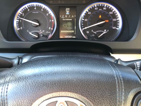 Used 2015 Toyota Highlander XLE image 22