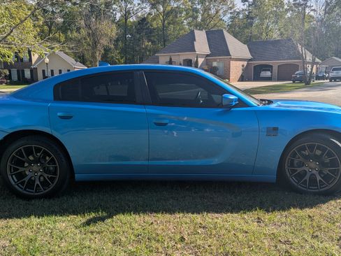 Used 2016 Dodge Charger R/T image 6