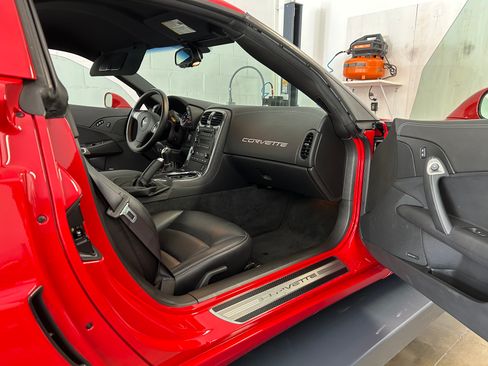 Used 2008 Chevrolet Corvette Z06 w/ Preferred Equipment Group image 16