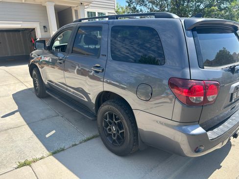 Used 2022 Toyota Sequoia SR5 AWD/4WD image 2