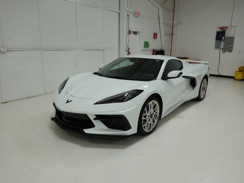 Used 2026 Chevrolet Corvette Stingray Preferred Cpe w/ Z51 Performance Package RWD image 12