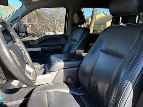 Used 2017 Ford F250 Lariat w/ Chrome Package image 10