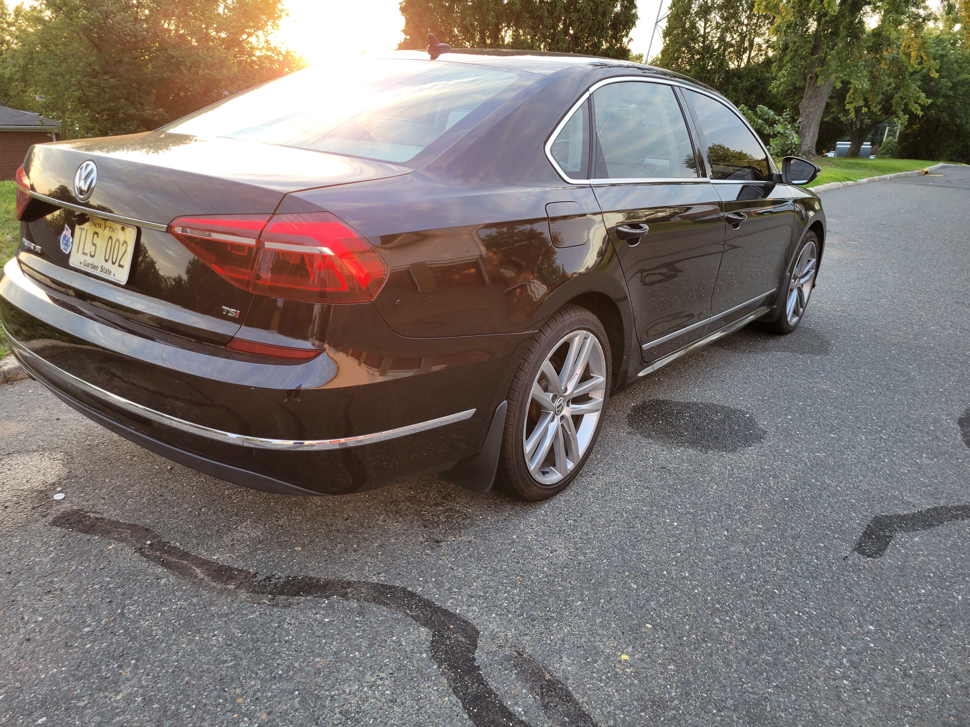 Used 2017 Volkswagen Passat 1.8T SE FWD image 5