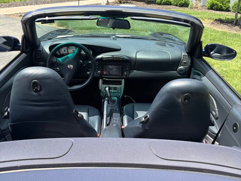 Used 2001 Porsche 911 Carrera 4 AWD/4WD image 15