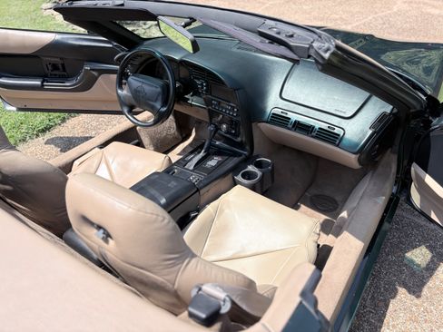 Used 1994 Chevrolet Corvette Convertible RWD image 11