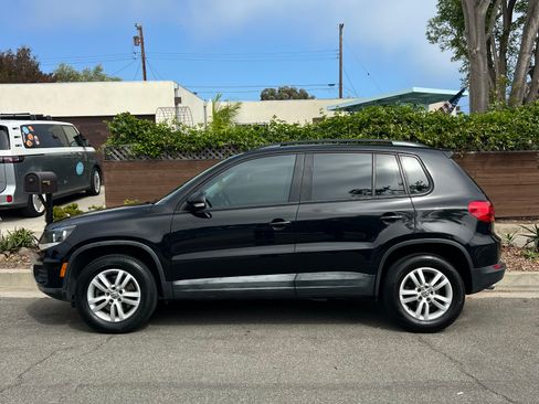 Used 2016 Volkswagen Tiguan S image 6