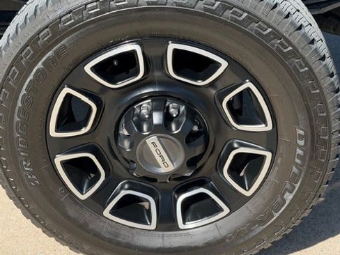 Used 2024 Ford F250 Platinum image 19