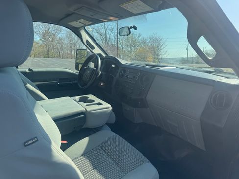 Used 2015 Ford F250 XL w/ Power Equipment Group image 10