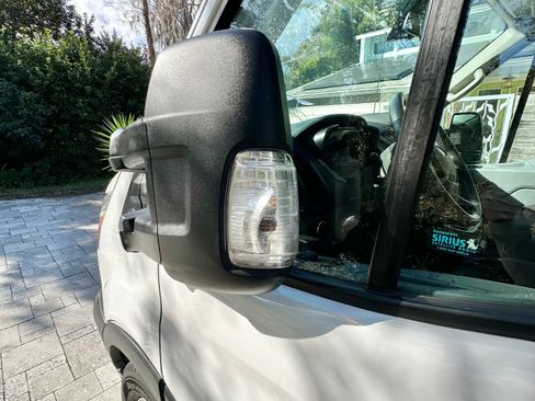 Used 2016 Ford Transit 350 XLT image 9