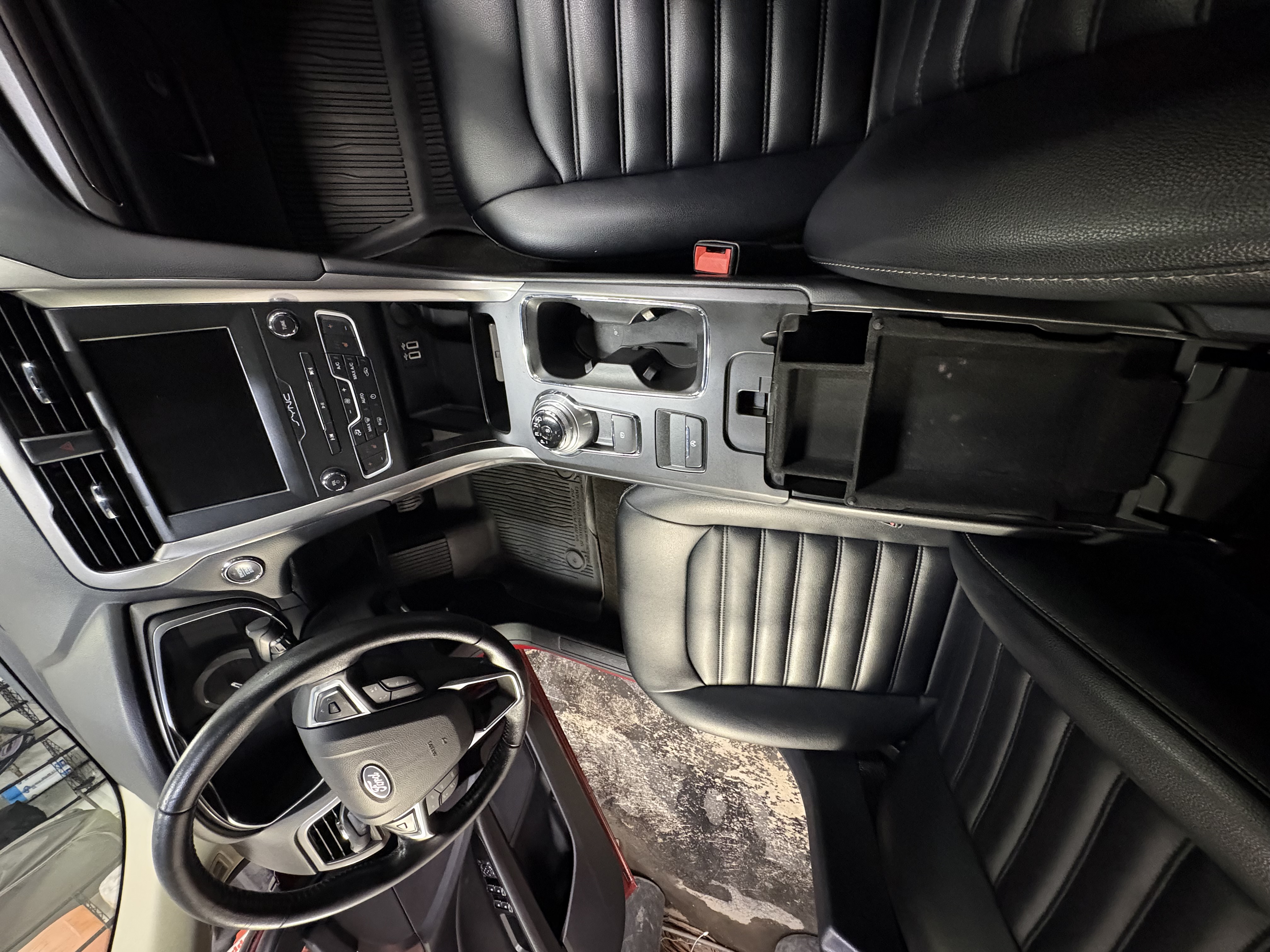 Used 2019 Ford Fusion SEL FWD image 18