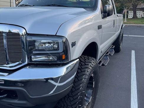 Used 2001 Ford F250 Long Bed image 4