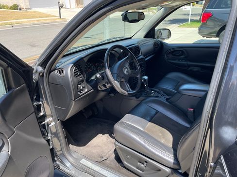 Used 2008 Chevrolet TrailBlazer SS w/ Sun And 6-Disc Cd Package AWD/4WD image 14