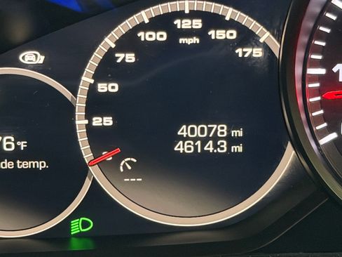 Used 2019 Porsche Cayenne image 8