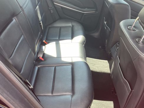Used 2014 Mercedes-Benz E 350 4MATIC Sedan image 13