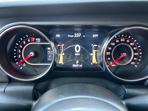 Used 2021 Jeep Gladiator Mojave w/ Cold Weather Group image 20