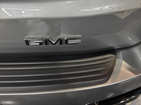 Used 2026 GMC Yukon Denali w/ Sun & Power Step Package AWD/4WD image 5