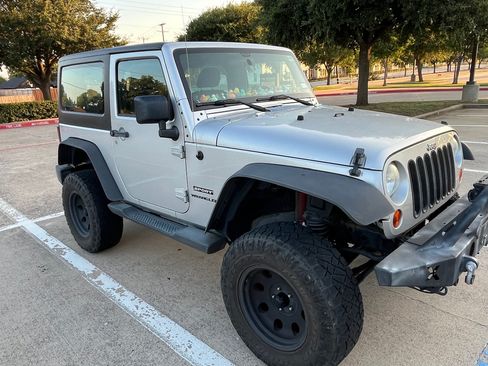 Used 2012 Jeep Wrangler Sport AWD/4WD image 9