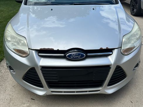 Used 2012 Ford Focus SE w/ SE Sport Pkg FWD image 8