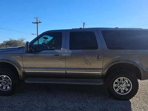 Used 2002 Ford Excursion Limited image 4