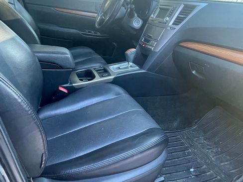 Used 2013 Subaru Outback 2.5i Limited image 9