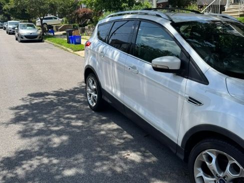 Used 2014 Ford Escape Titanium AWD/4WD image 2