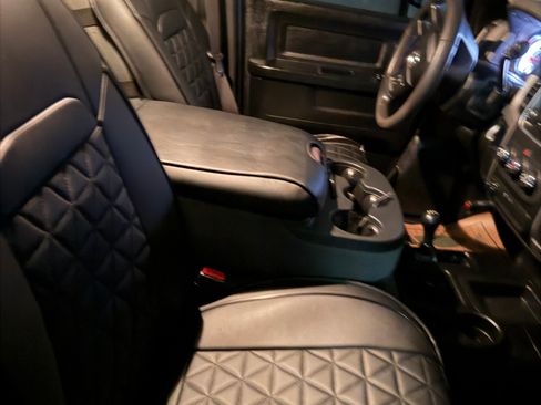 Used 2015 RAM 2500 Tradesman w/ Chrome Appearance Group image 15