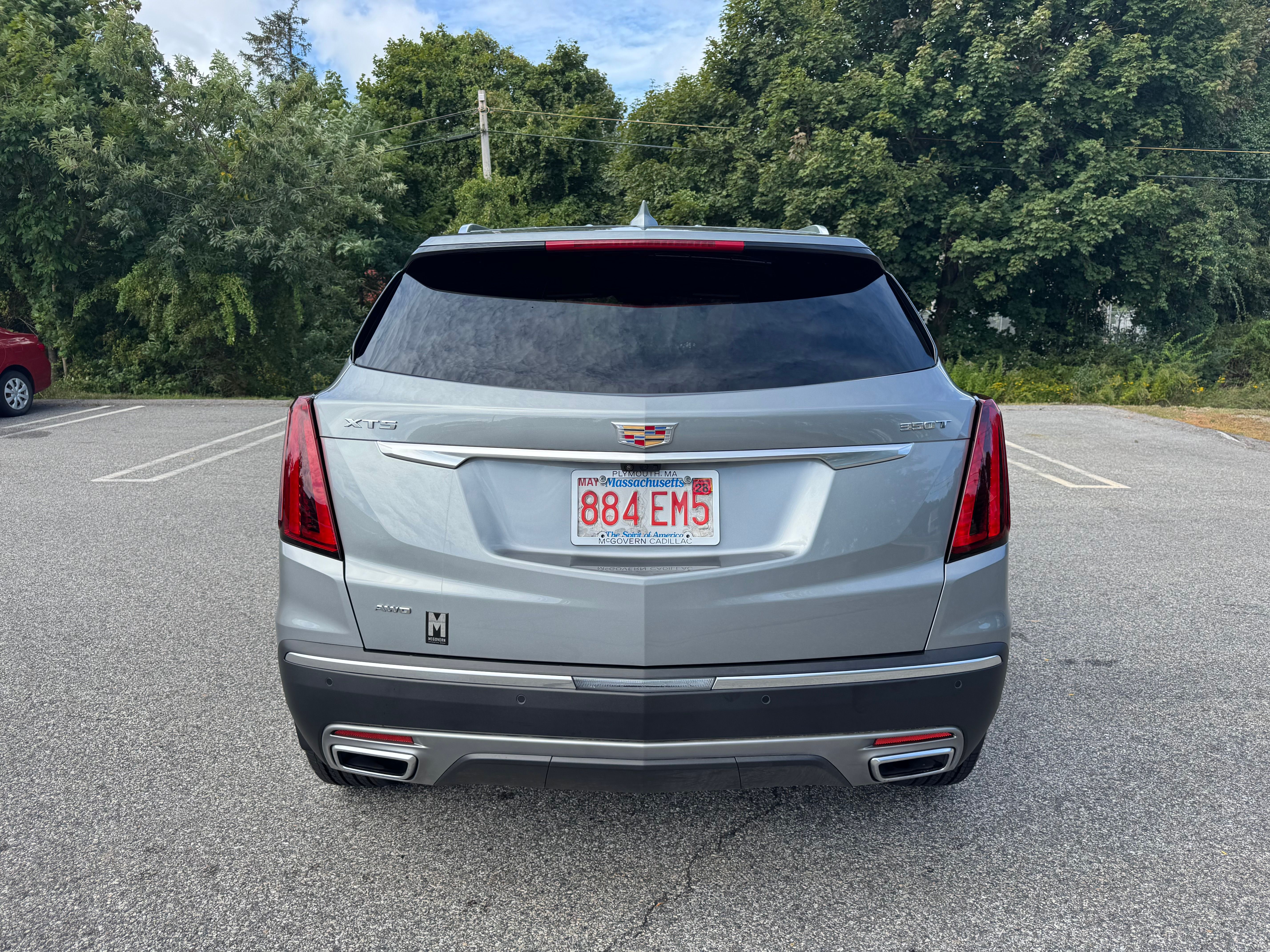 Used 2026 Cadillac XT5 Premium Luxury w/ LPO, Floor Liner Package AWD/4WD image 6