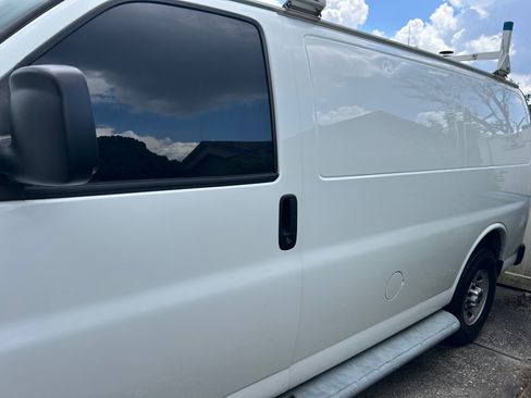 Used 2015 GMC Savana 2500 image 5