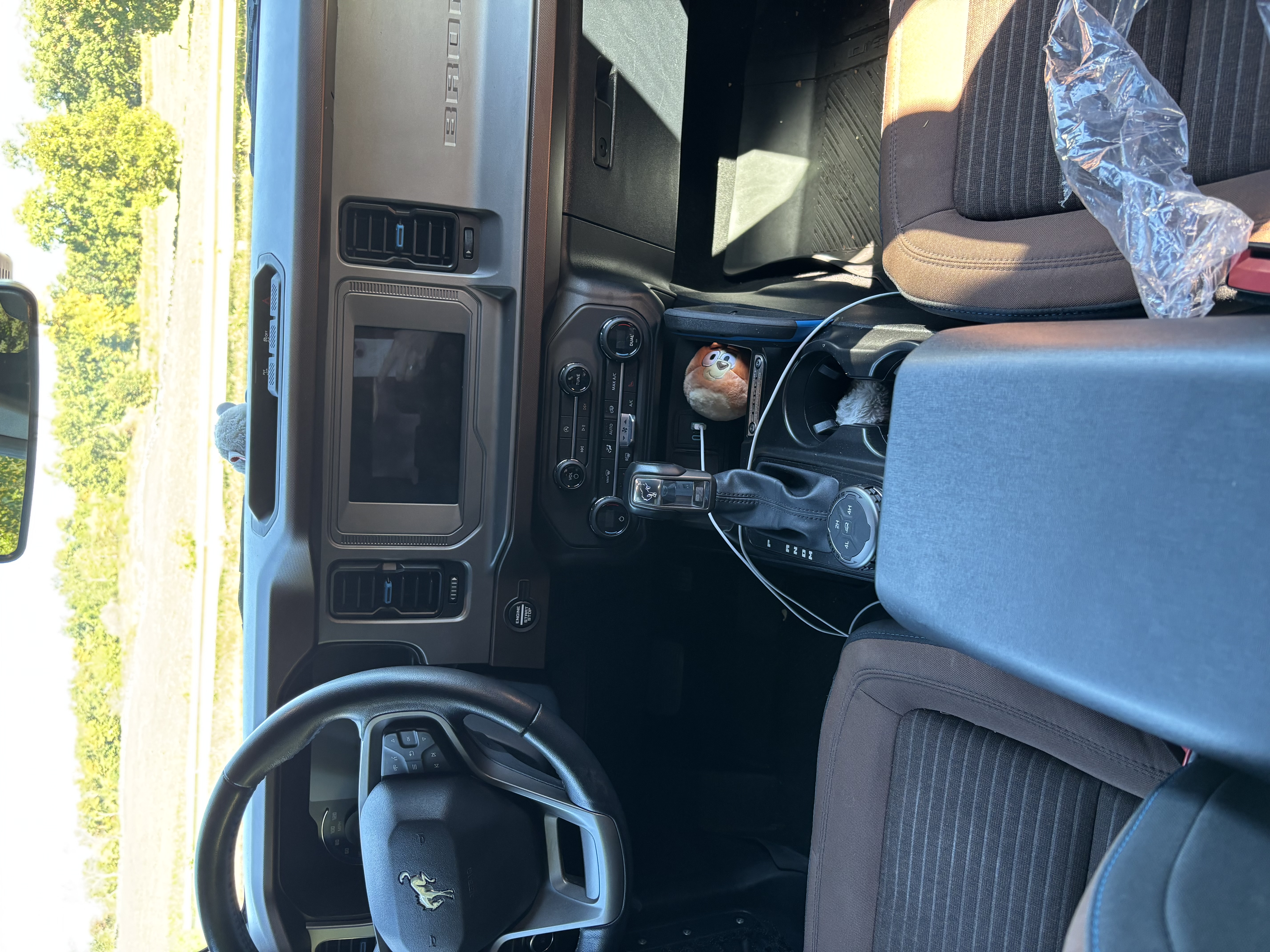 Used 2023 Ford Bronco Outer Banks AWD/4WD image 6