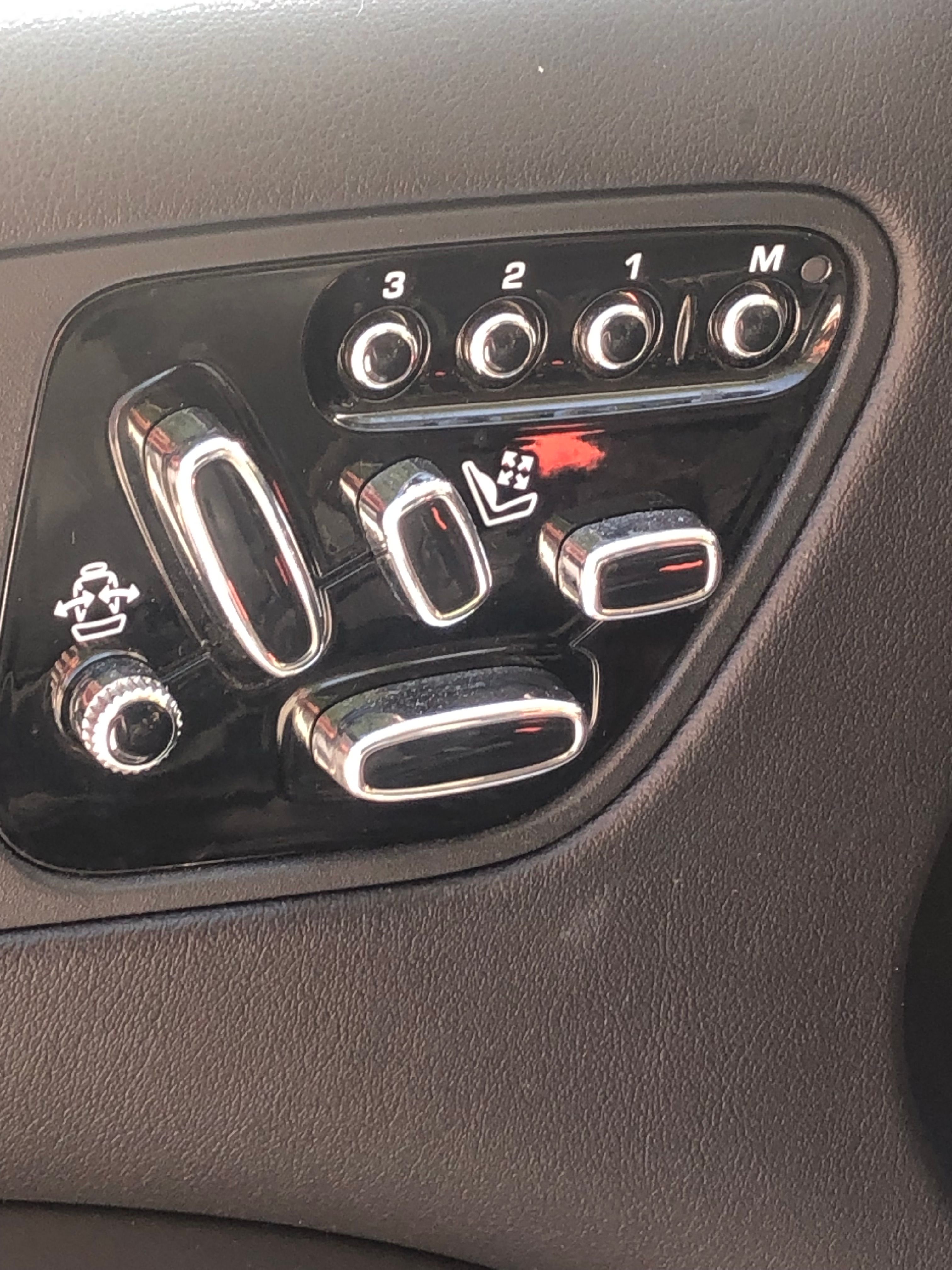Used 2014 Jaguar XK Coupe RWD image 16