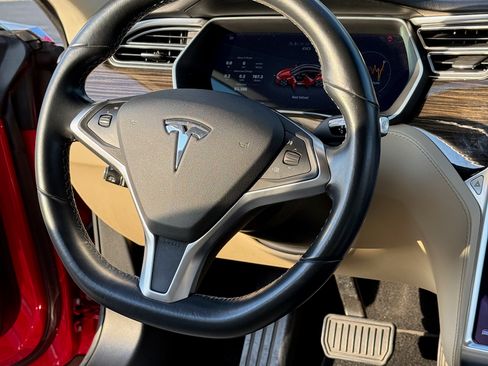 Used 2014 Tesla Model S RWD image 13