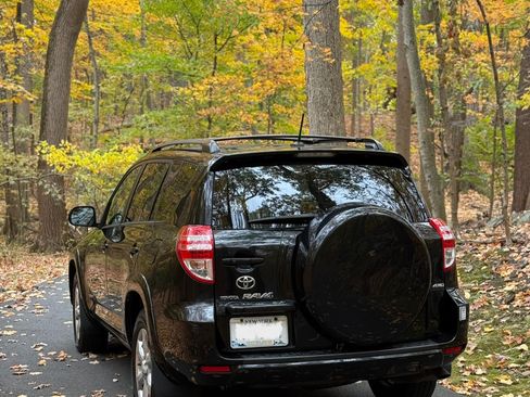 Used 2009 Toyota RAV4 Limited image 5