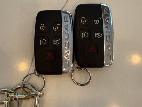 Used 2016 Jaguar XJ R-Sport image 14