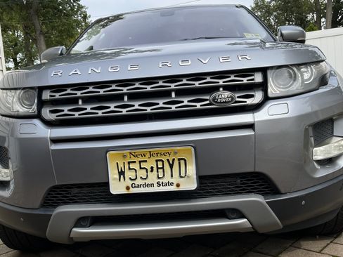 Used 2012 Land Rover Range Rover Evoque Pure Premium image 16