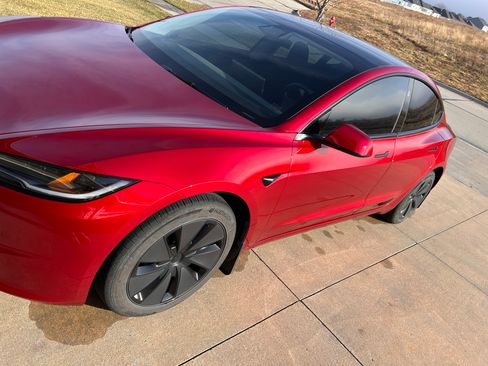 Used 2024 Tesla Model 3 Long Range image 2