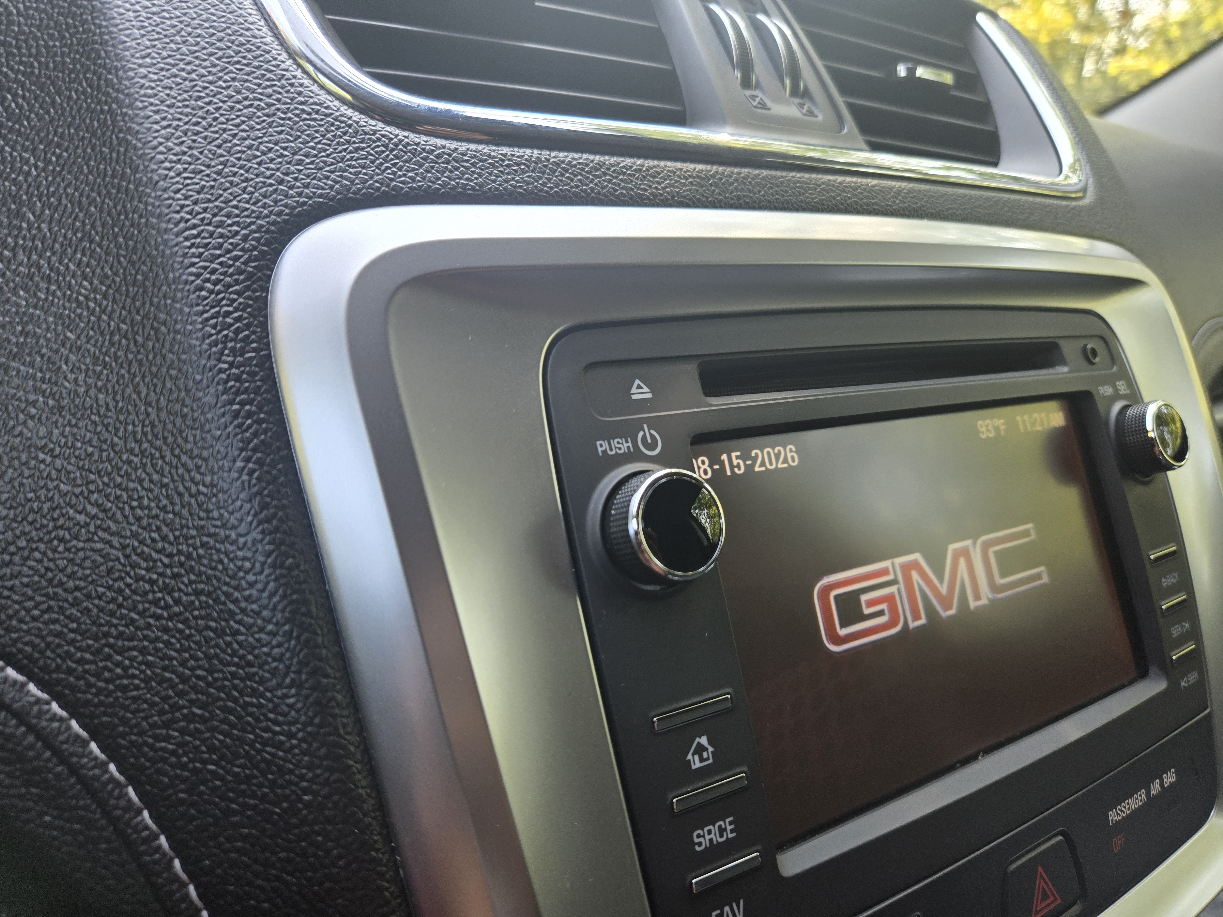 Used 2016 GMC Acadia SLE FWD image 18