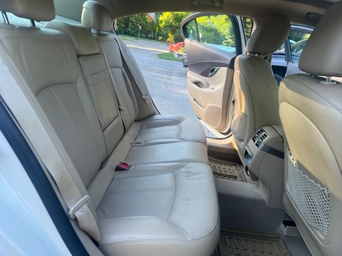Used 2013 Buick LaCrosse Leather FWD image 9