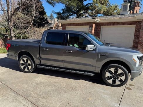 Used 2023 Ford F150 Lightning Platinum image 1