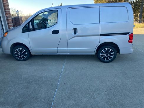 Used 2018 Nissan NV200 SV w/ Navigation Package image 1