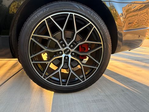 Used 2018 Land Rover Range Rover Sport HSE image 12