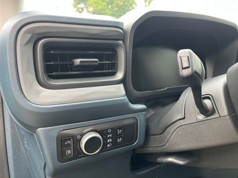 Used 2025 Ford Maverick XL image 14