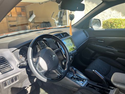 Used 2021 Mitsubishi Outlander Sport Black Edition image 6