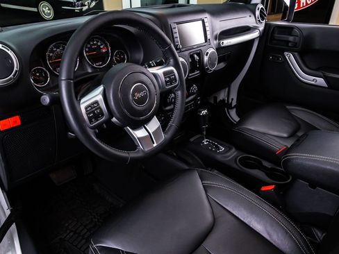 Used 2016 Jeep Wrangler Unlimited Rubicon AWD/4WD image 31