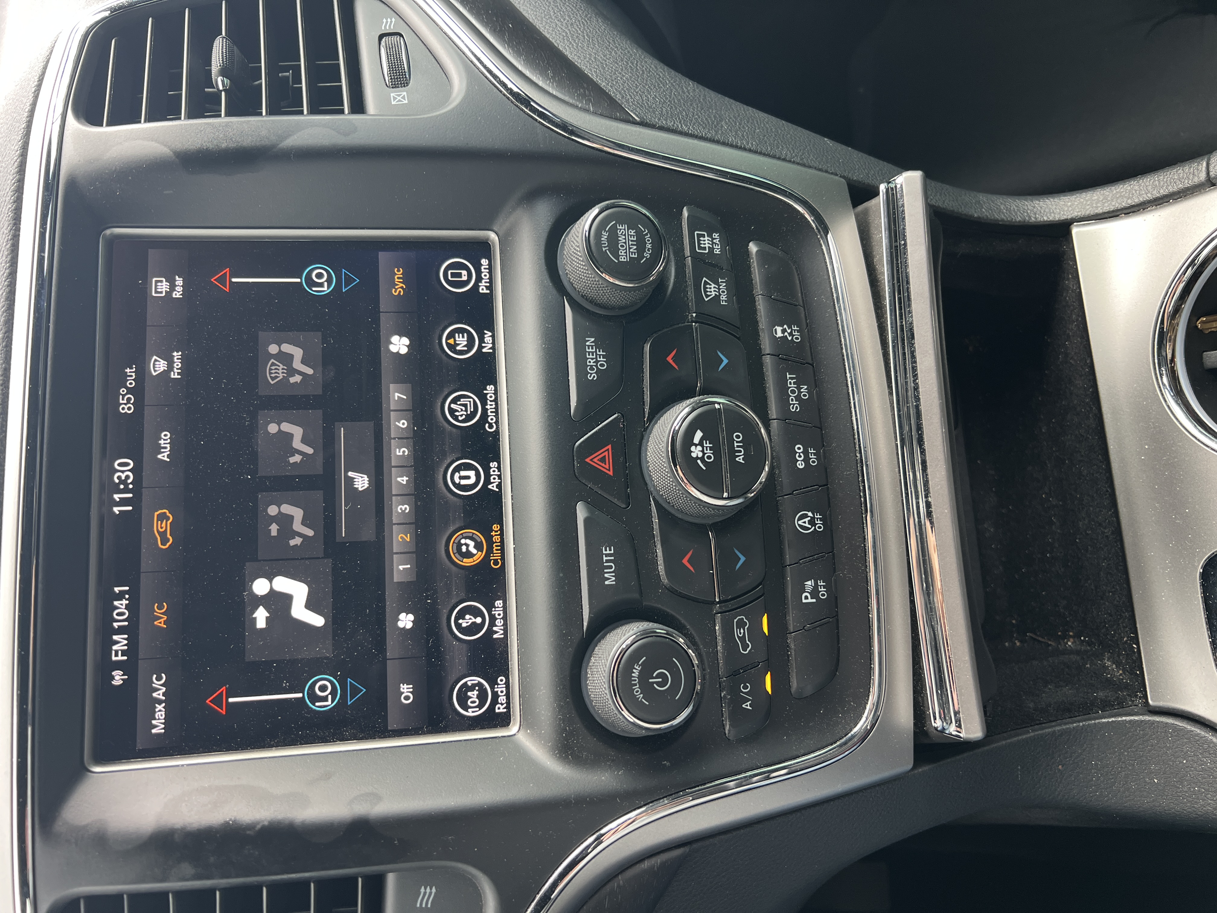 Used 2018 Jeep Grand Cherokee Laredo RWD image 6