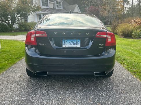 Used 2016 Volvo S60 T5 Premier image 5
