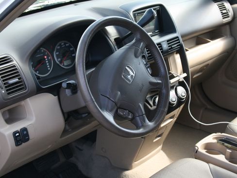 Used 2005 Honda CR-V EX image 11