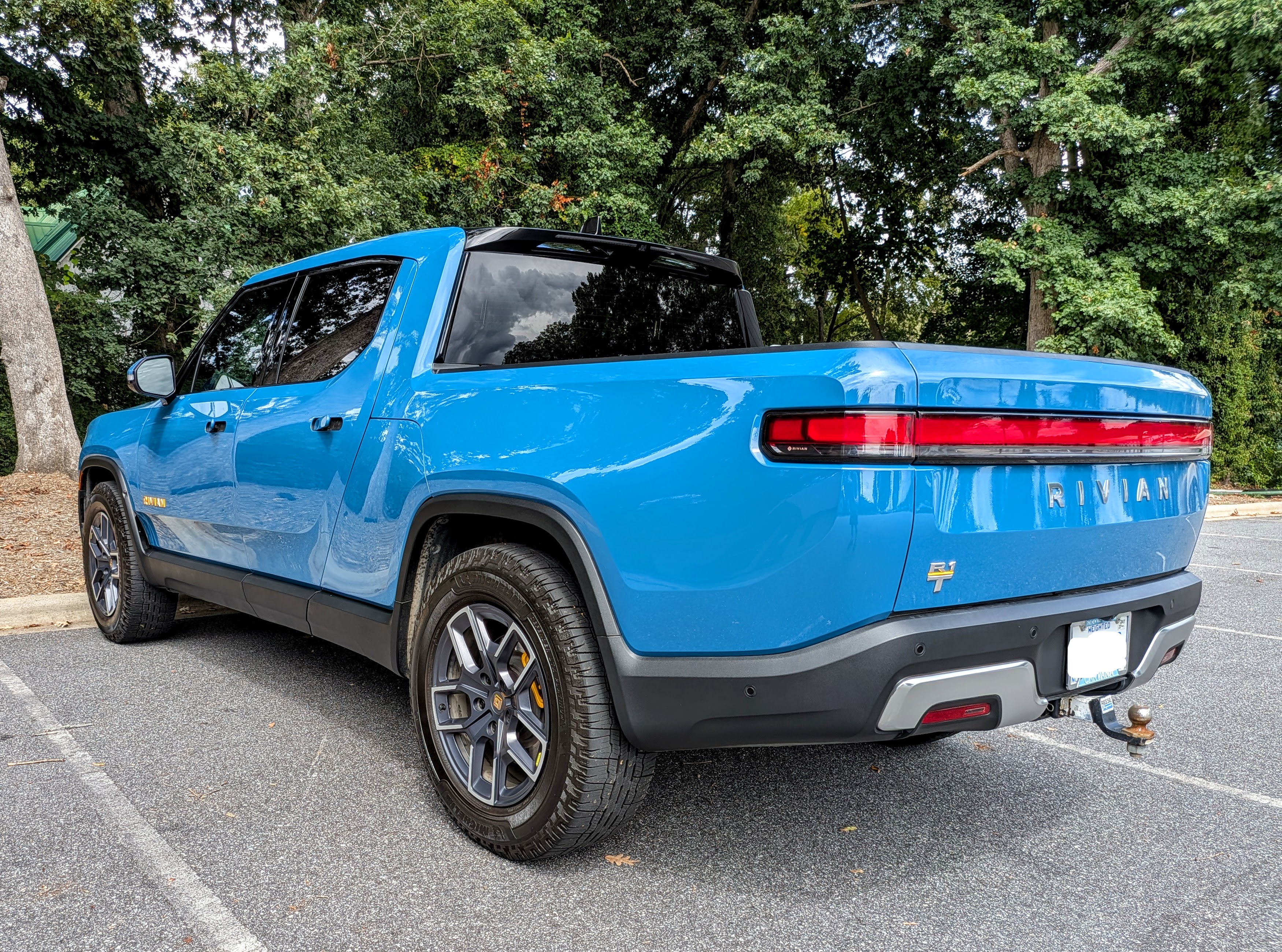 Used 2022 Rivian R1T Launch Edition AWD/4WD image 9