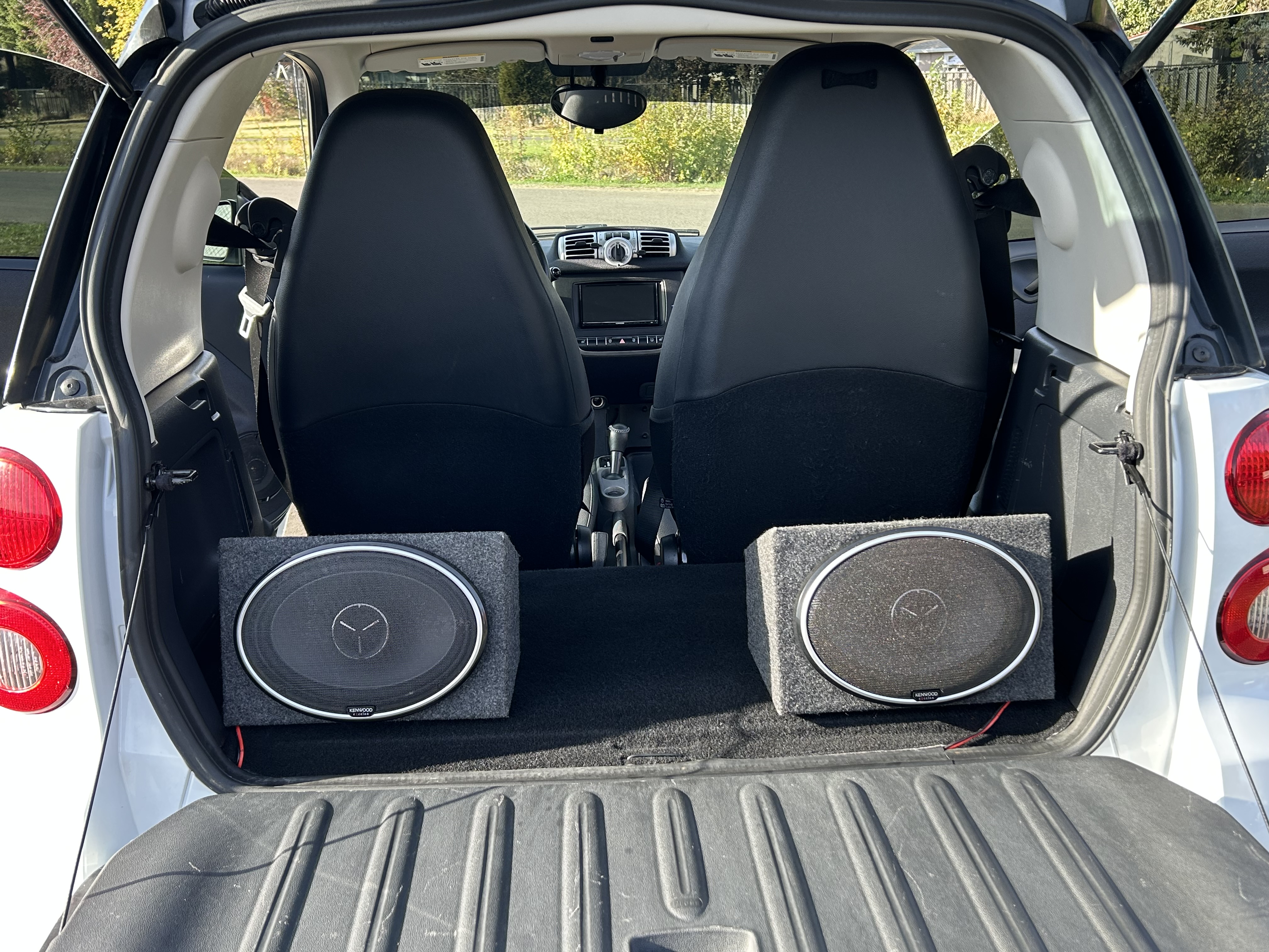 Used 2014 smart fortwo pure RWD image 22
