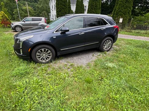 Used 2018 Cadillac XT5 Luxury AWD/4WD image 2