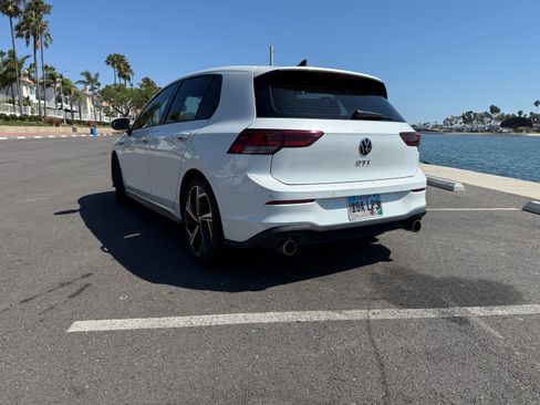 Used 2024 Volkswagen GTI SE FWD image 5